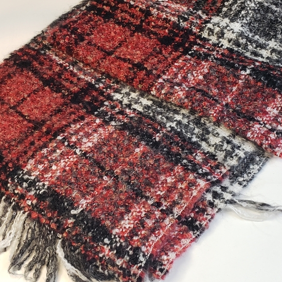 Jacques d'Albry PARIS Wool Blend Red Black Plaid Scarf Fringe Made in France - Picture 6 of 8
